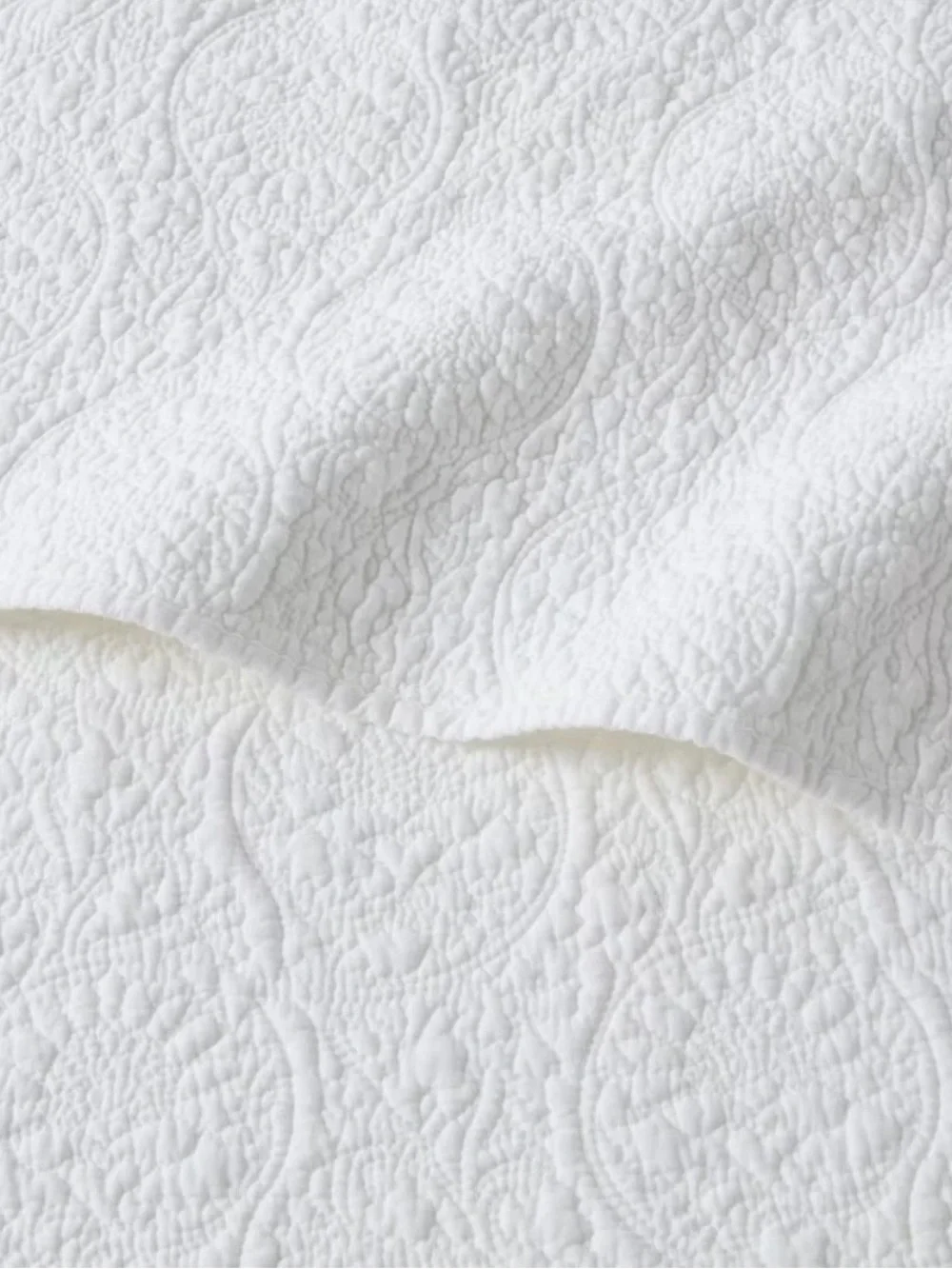 Hearth & Hand White Quilted Coverlet with Textured Pattern